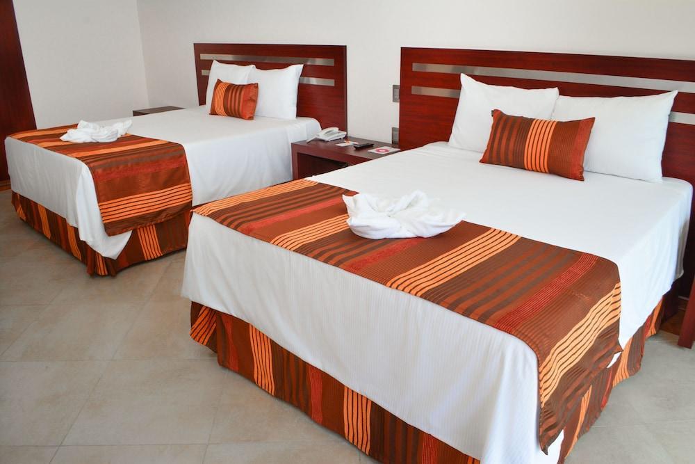 Hotel Quinta 테키스키아판 외부 사진