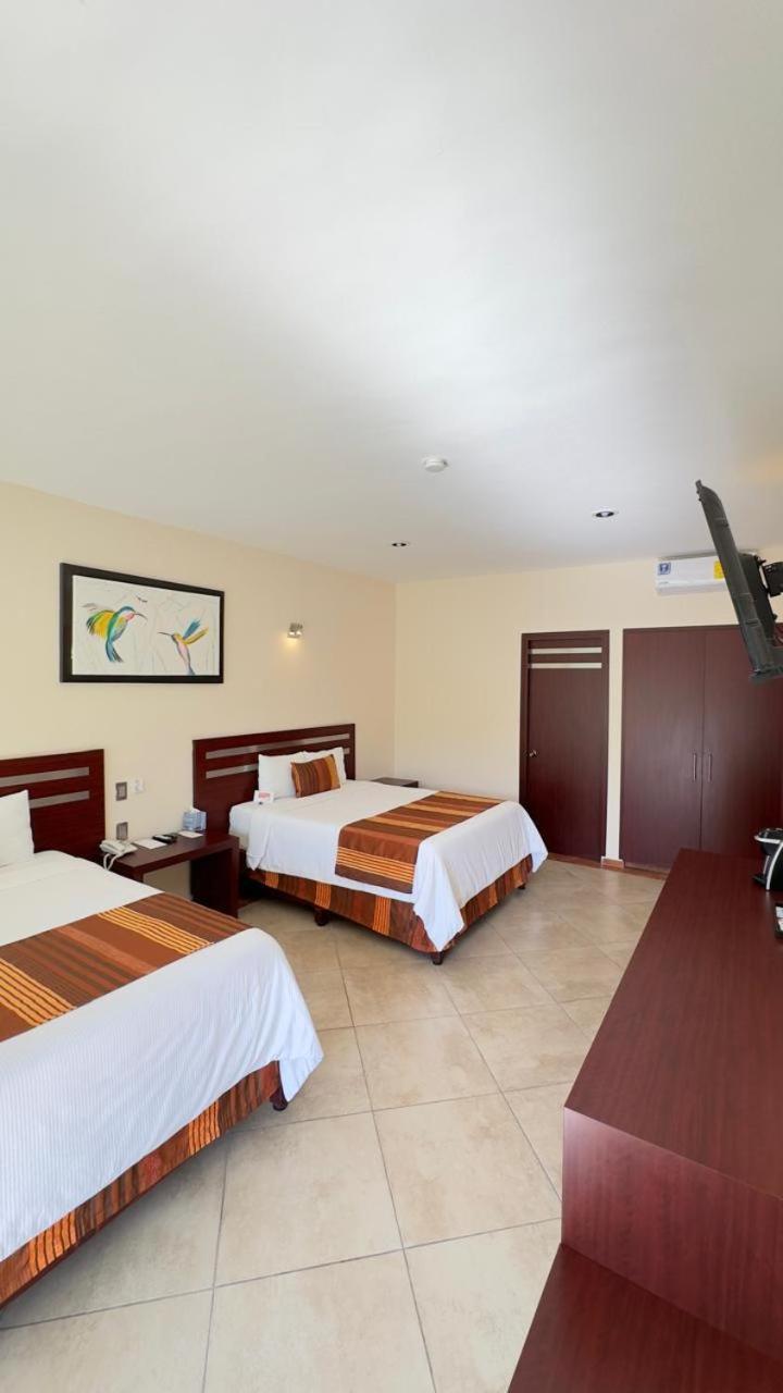 Hotel Quinta 테키스키아판 외부 사진