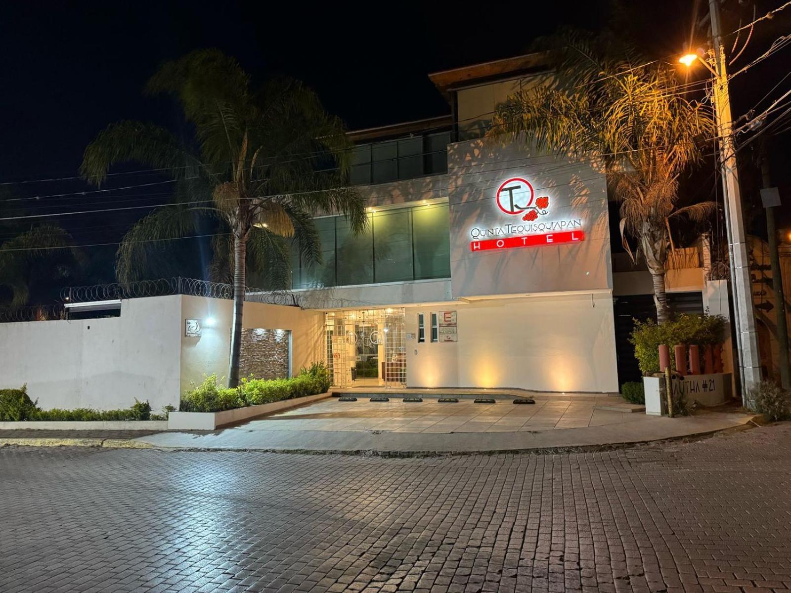 Hotel Quinta 테키스키아판 외부 사진
